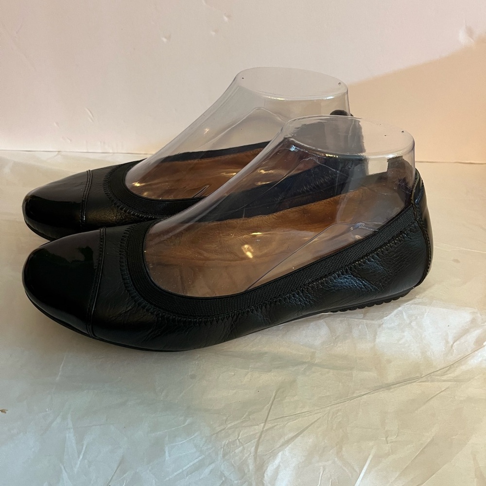 JOSEF SEIBEL LEATHER WITH BLACK PATENT HEEL/TOE BALLET FLAT WOMEN 7/38 PREOWNED‎